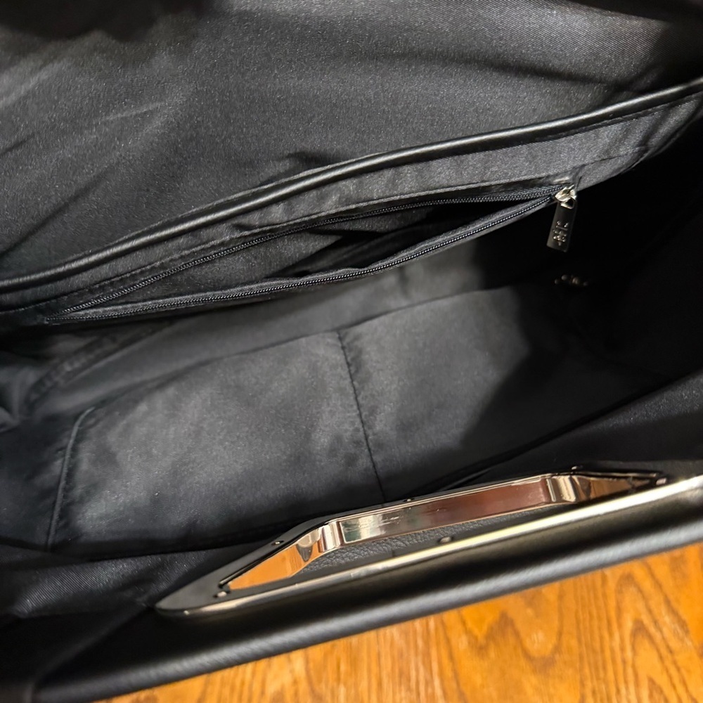 BEIS Limited Edition 3 Year Anniversary Cactus Leather Tote in Black - Picture 11 of 16